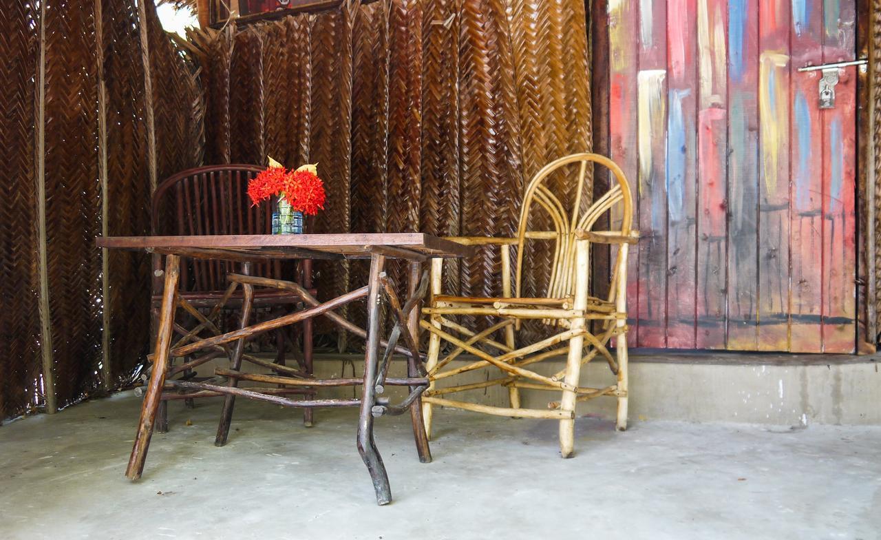 Soul Breeze Backpackers Diani Hostel Diani Beach Exterior photo