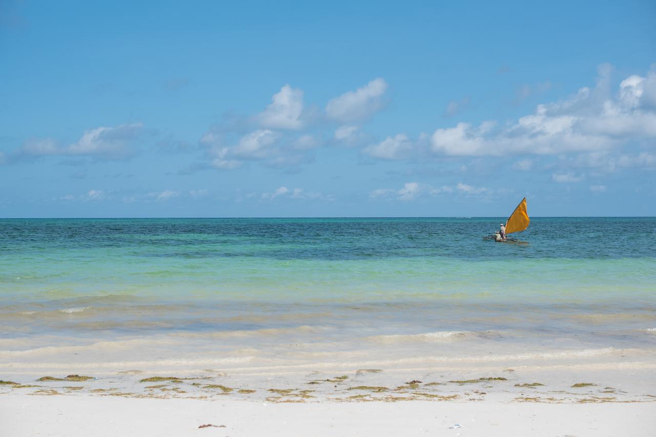 Soul Breeze Backpackers Diani Hostel Diani Beach Exterior photo