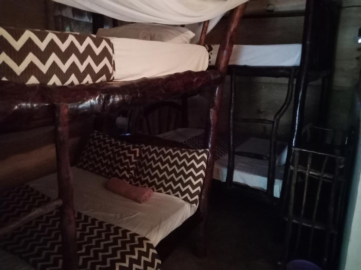 Soul Breeze Backpackers Diani Hostel Diani Beach Exterior photo