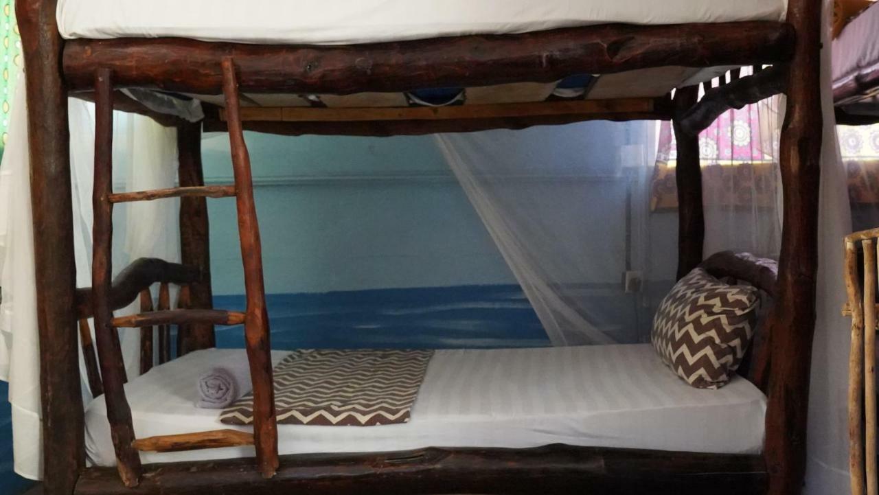 Soul Breeze Backpackers Diani Hostel Diani Beach Exterior photo